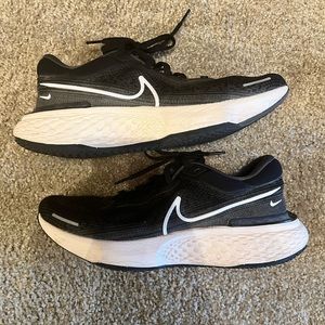 Nike Invincible Run Flyknit